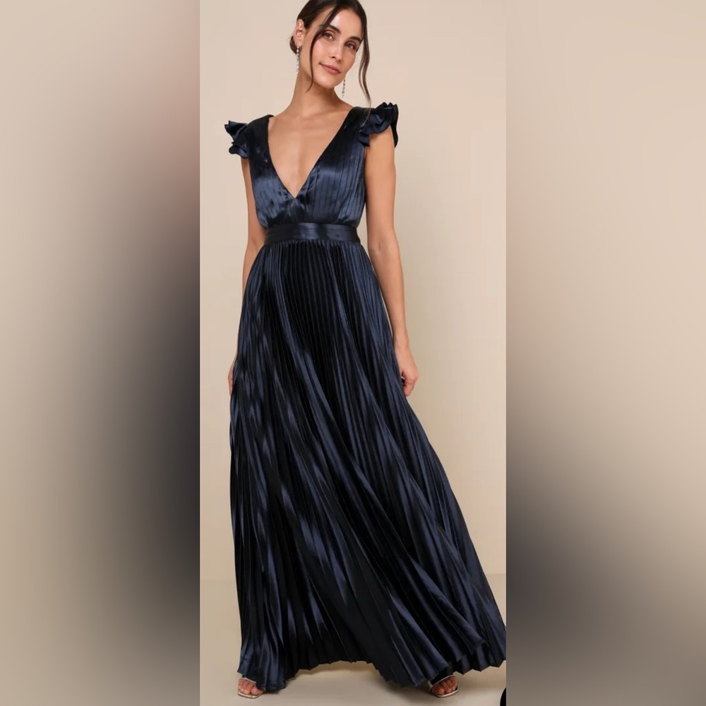 Elegant Navy Blue Pleated Dress